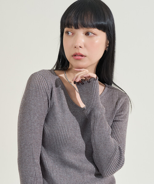 FREAK'S STORE(フリークスストア)の「ウォッシャブル ラメ Vネックニット(ニット/セーター・レディース・ブラック/サックスブルー/ライトグレー/ピンク・フリ-)」の17枚目の写真