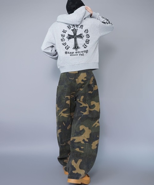 内田金吾くん着用】短丈ダブルジップパーカー/クロスロゴ