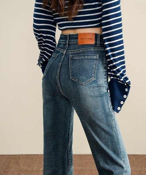 HANDO（ハンド）の「[高身長サイズMT/低身長サイズS有り]美脚シルエットを叶える、ストレートデニム オフィスカジュアル きれいめカジュアル 韓国（デニムパンツ・レディース・ブラック/ブルー・S/M/L/XL/XXL）」の7枚目の写真