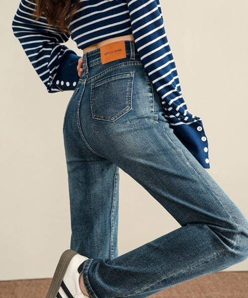 HANDO（ハンド）の「[高身長サイズMT/低身長サイズS有り]美脚シルエットを叶える、ストレートデニム オフィスカジュアル きれいめカジュアル 韓国（デニムパンツ・レディース・ブラック/ブルー・S/M/L/XL/XXL）」の8枚目の写真