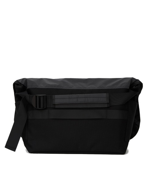 PACKING(パッキング)の「PACKING/パッキング BLACK REFLECTIVE MESSENGER(メッセンジャーバッグ・メンズ・ブラック・F)」の6枚目の写真