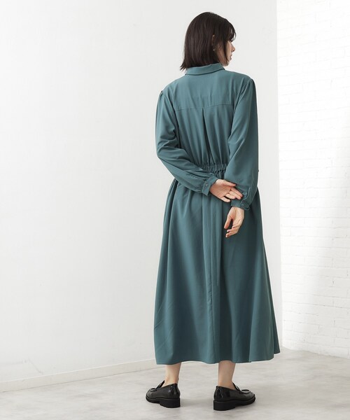 THE SHOP TK （ザ ショップ ティーケー ）の「【春まで着られる】フィット＆フレア長袖ワンピース（ワンピース・レディース・スミクロ/ブルー・14/13/12）」の6枚目の写真