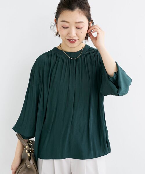 le.coeur blanc(ルクールブラン)の「パウダーサテン2WAYブラウス(シャツ/ブラウス・レディース・ダークブラウン/キャメル/アイボリー/ダークグリーン・38)」の21枚目の写真