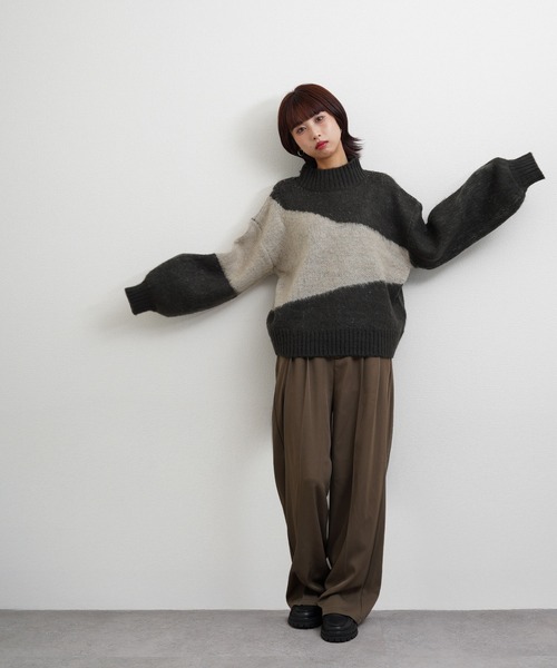 Chillfar(チルファー)の「ニュアンスモックネックニット(ニット/セーター・レディース・ダークグレー/グレー/グレー系その他・FREE)」の10枚目の写真