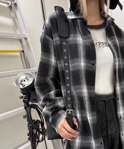 Figments(フィグメンツ)の「アイレットベルトミニハンドルBAG(ショルダーバッグ・レディース・ブラック・FREE)」の7枚目の写真