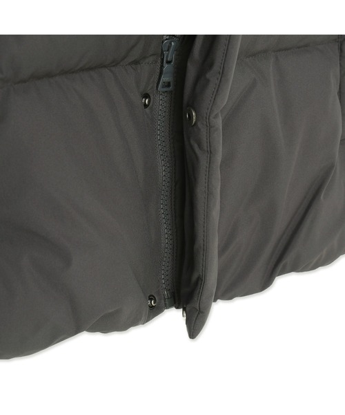 Guess(ゲス)の「UNI Down Vest ダウンベスト(ダウンベスト・メンズ・ブラック/グレー・SMALL/MEDIUM/LARGE/X-LARGE)」の12枚目の写真