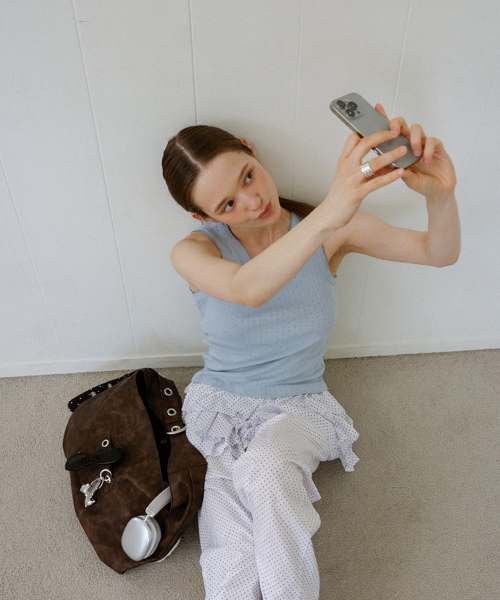 LETERIE(レテリー)の「BASIC FLOWER SLEEVELESS_BLUE(Tシャツ/カットソー・レディース・ブルー・FREE)」の3枚目の写真