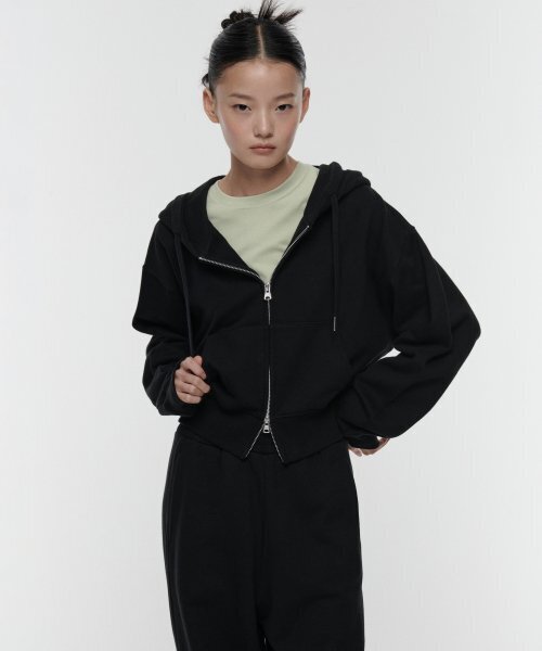 ウィメンズボリュームクロップフードパーカー[ブラック]（パーカー