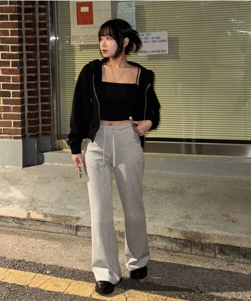MUSINSA STANDARD WOMAN（ムシンサスタンダードウーマン）の「ウィメンズボリュームクロップフードパーカー[ブラック]（パーカー・レディース・その他・SMALL/MEDIUM/LARGE/X-LARGE/X-SMALL）」の11枚目の写真