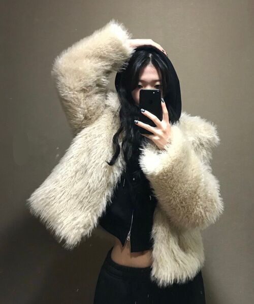 MUSINSA STANDARD WOMAN（ムシンサスタンダードウーマン）の「ウィメンズボリュームクロップフードパーカー[ブラック]（パーカー・レディース・その他・SMALL/MEDIUM/LARGE/X-LARGE/X-SMALL）」の17枚目の写真