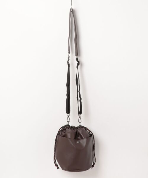 UNIVERSAL OVERALL（ユニバーサルオーバーオール）の「【UNIVERSAL OVERALL】 ECO レザー巾着 UVO-219（エコバッグ/サブバッグ・レディース・ブラック/シルバー/ブラウン・FREE）」の4枚目の写真
