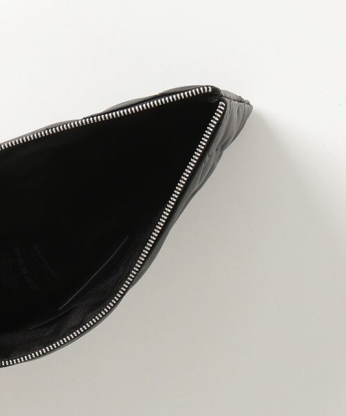 marimekko（マリメッコ）の「Unikko / Pouch Bag（クラッチバッグ・レディース・ブラック・FREE）」の6枚目の写真