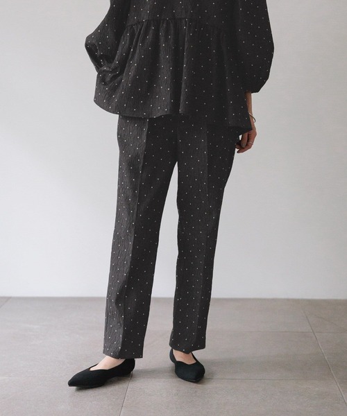 LOWRYS FARM(ローリーズファーム)の「daymeジャガードテーパードパンツ 628650(その他パンツ・レディース・ブラック/ネイビー・MEDIUM/LARGE)」の1枚目の写真