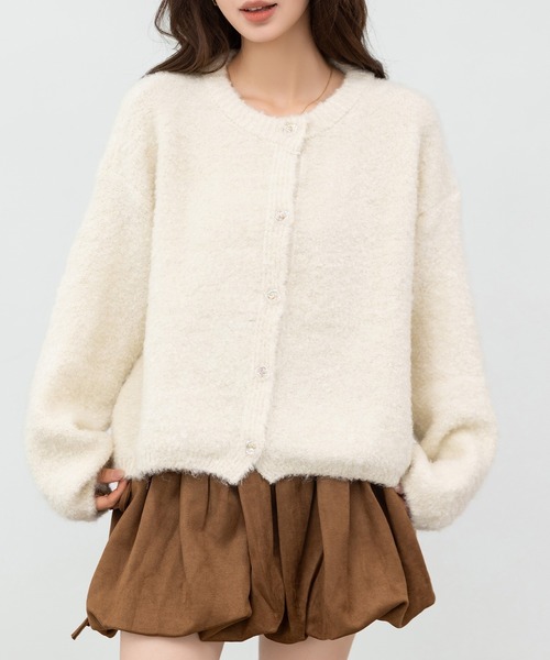 DAY CLOSET（デイ クローゼット）の「【前開き/中厚手】ふわっとあったか甘め仕上げ。長袖クリアボタンブークレニットカーディガン レディース（カーディガン/ボレロ・レディース・アイボリー・FREE）」の13枚目の写真