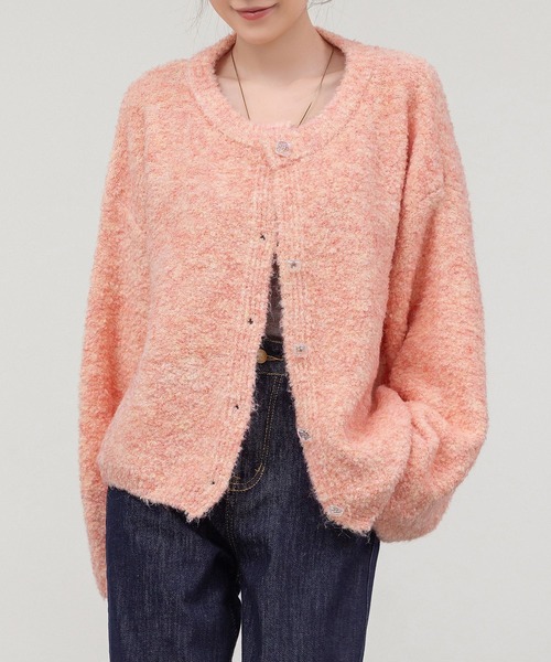 DAY CLOSET（デイ クローゼット）の「【前開き/中厚手】ふわっとあったか甘め仕上げ。長袖クリアボタンブークレニットカーディガン レディース（カーディガン/ボレロ・レディース・アイボリー・FREE）」の4枚目の写真