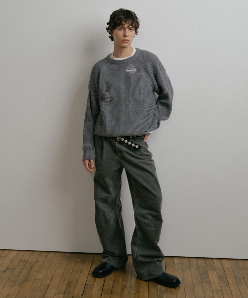 DUSTYWHITE(ダスティーホワイト)の「GREY DIRTY WASHED OXFORD WIDE TUCK PANTS(その他パンツ・メンズ・その他・LARGE/SMALL/MEDIUM)」の6枚目の写真
