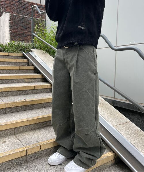 DUSTYWHITE(ダスティーホワイト)の「GREY DIRTY WASHED OXFORD WIDE TUCK PANTS(その他パンツ・メンズ・その他・LARGE/SMALL/MEDIUM)」の3枚目の写真