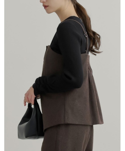 Re:EDIT（リエディ）の「[洗濯機で洗える]圧縮ウールライクフロントボタンキャミソールビスチェ（キャミソール・レディース・ブラック/チャコールグレー/ブラウン・MEDIUM/LARGE）」の9枚目の写真