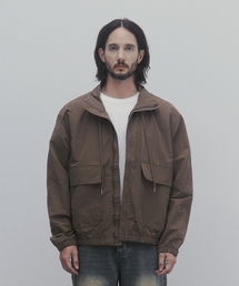 And Again（アンドアゲイン）の「Utility Layered Pocket Two-Way Zip-Up (Brown)（ナイロンジャケット・メンズ）」