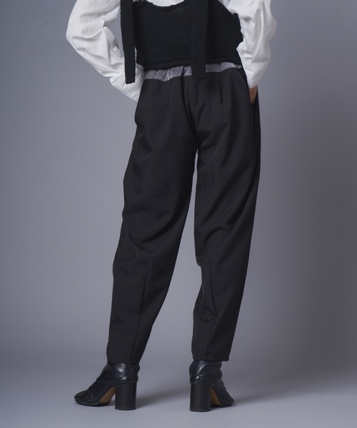 terrace（テラス）の「バイカラーブロッキングツータックパンツ（その他パンツ・レディース・ブラウン/ブラック/カーキ・MEDIUM）」の9枚目の写真