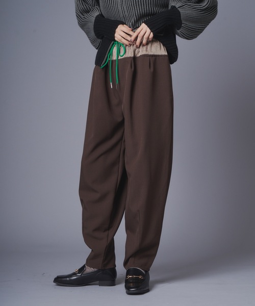 terrace（テラス）の「バイカラーブロッキングツータックパンツ（その他パンツ・レディース・ブラウン/ブラック/カーキ・MEDIUM）」の18枚目の写真