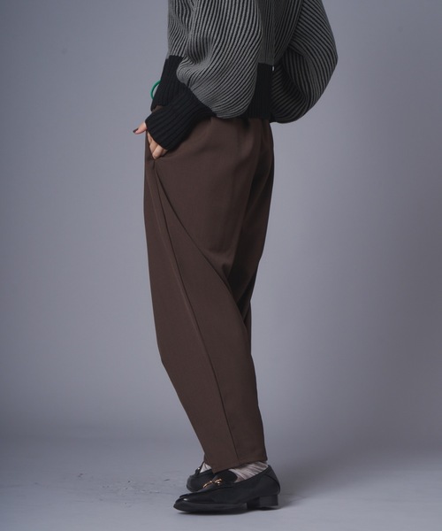 terrace（テラス）の「バイカラーブロッキングツータックパンツ（その他パンツ・レディース・ブラウン/ブラック/カーキ・MEDIUM）」の20枚目の写真