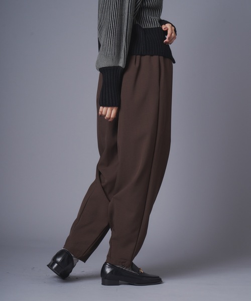 terrace（テラス）の「バイカラーブロッキングツータックパンツ（その他パンツ・レディース・ブラウン/ブラック/カーキ・MEDIUM）」の22枚目の写真