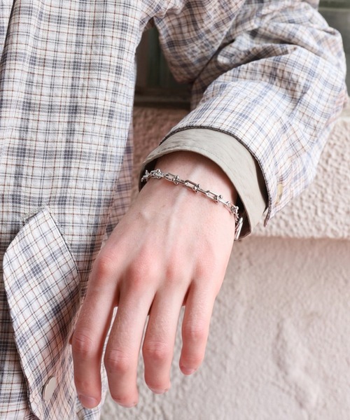 Jieda(ジエダ)の「SWITCHING BRACELET-B(ブレスレット・メンズ・シルバー・FREE)」の5枚目の写真