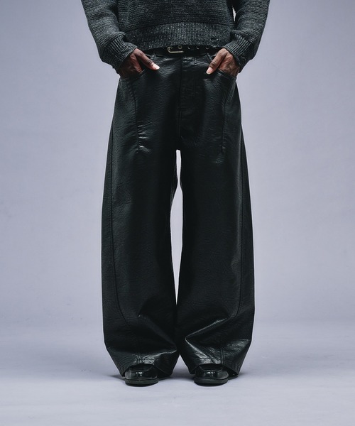 Faux Leather Curve Pants / フェイクレザーカーブパンツ（その他