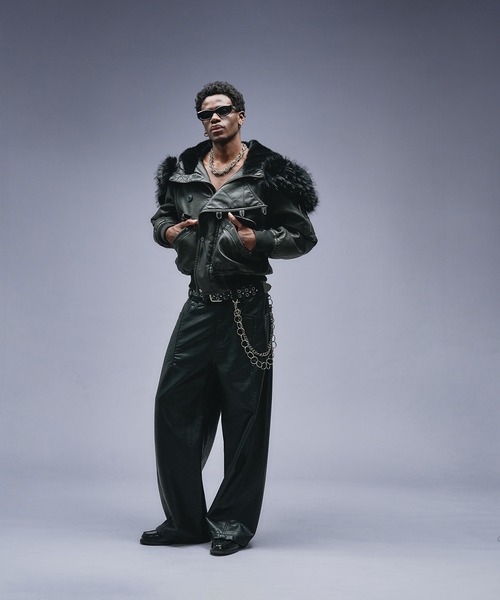 ANDER HUNK(アンダーハンク)の「Faux Leather Curve Pants / フェイクレザーカーブパンツ(その他パンツ・メンズ・ブラック・LARGE/MEDIUM/SMALL)」の18枚目の写真