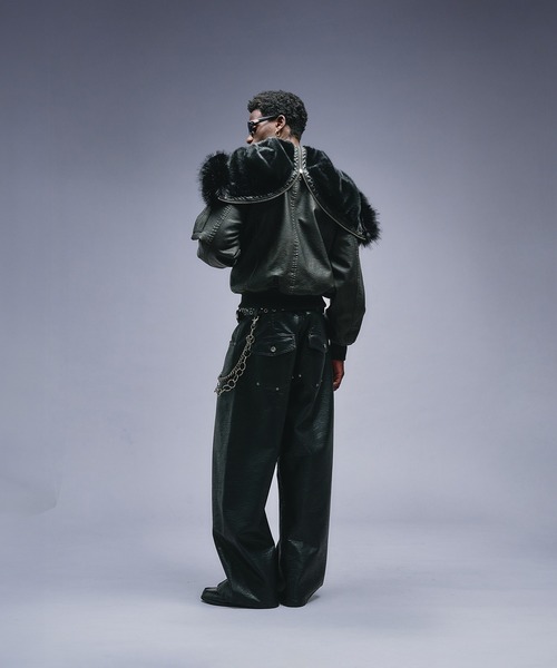 ANDER HUNK(アンダーハンク)の「Faux Leather Curve Pants / フェイクレザーカーブパンツ(その他パンツ・メンズ・ブラック・LARGE/MEDIUM/SMALL)」の20枚目の写真