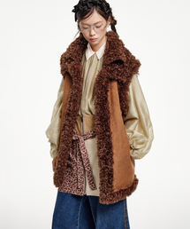 ARWW（エーアールダブリューダブリュー）の「Nomad Double Cara Camel Fur Vest（ムートンコート）」