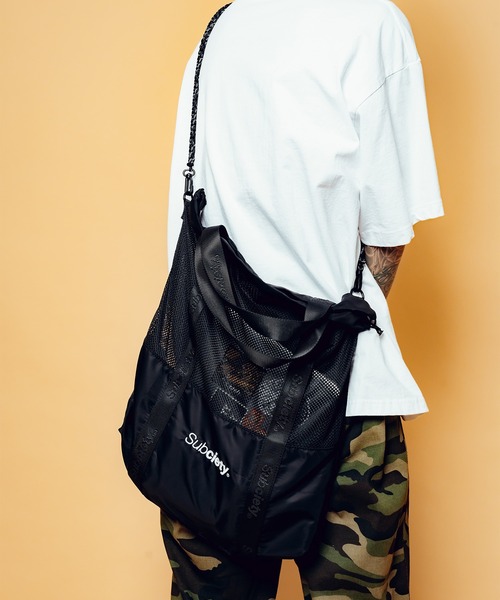 Subciety(サブサエティ)の「Mesh shoulder tote bag(ショルダーバッグ・メンズ・オレンジ/オリーブ/ブラック・FREE)」の20枚目の写真