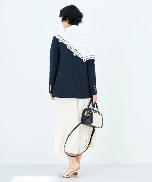 NOLLEY’S（ノーリーズ）の「《手洗い可能》バテンレース三角ストール（ストール/ショール・レディース・チャコールグレー/オフホワイト・FREE）」の4枚目の写真