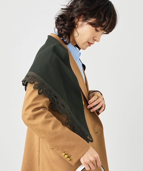 NOLLEY’S（ノーリーズ）の「《手洗い可能》バテンレース三角ストール（ストール/ショール・レディース・チャコールグレー/オフホワイト・FREE）」の15枚目の写真