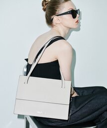 NILLRING（ニルリン）の「午前10時 スモール_アイボリー（ショルダーバッグ）」