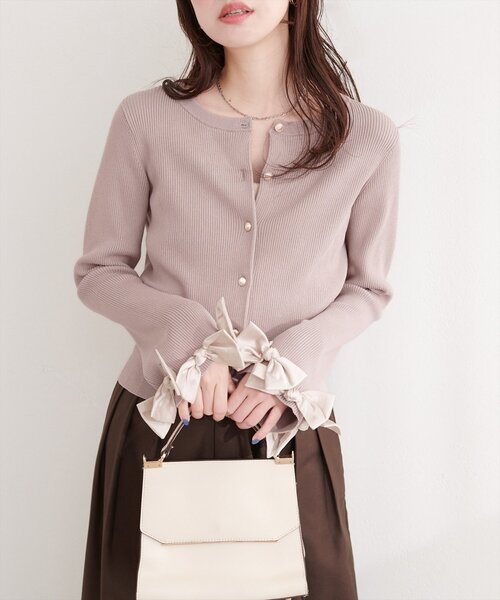 natural couture(ナチュラルクチュール)の「袖口リボンリブカーデ(カーディガン/ボレロ・レディース・グレー/オフホワイト/ネイビー/ピンク・FREE)」の7枚目の写真