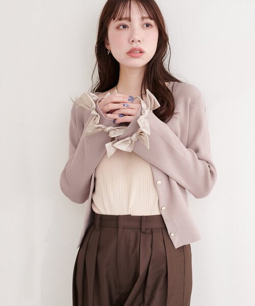 natural couture(ナチュラルクチュール)の「袖口リボンリブカーデ(カーディガン/ボレロ・レディース・グレー/オフホワイト/ネイビー/ピンク・FREE)」の10枚目の写真