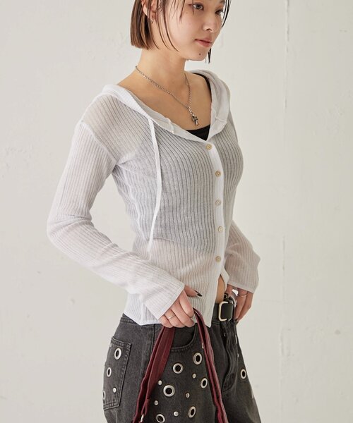 WHO'S WHO gallery（フーズフーギャラリー）の「シアーリブニットナローフーディ（カーディガン/ボレロ・レディース・イエロー/ブラック/オフホワイト/グレー・FREE）」の6枚目の写真