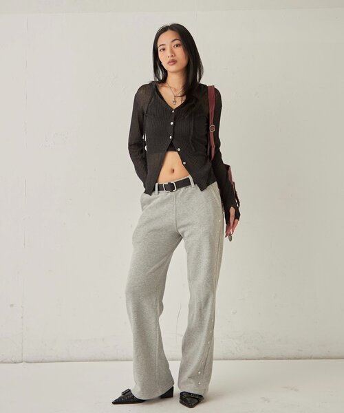 WHO'S WHO gallery（フーズフーギャラリー）の「シアーリブニットナローフーディ（カーディガン/ボレロ・レディース・イエロー/ブラック/オフホワイト/グレー・FREE）」の18枚目の写真