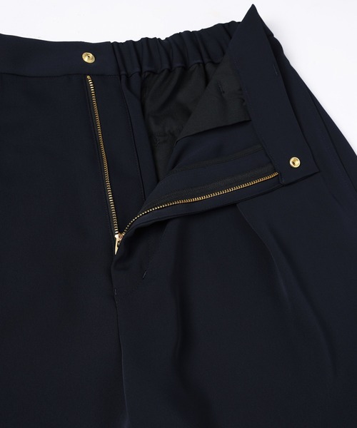 CULLNI（クルニ）の「Double Cloth Tuck Wide Pant（スラックス・メンズ・ネイビー/ブラック/グレー・0/1/2）」の12枚目の写真