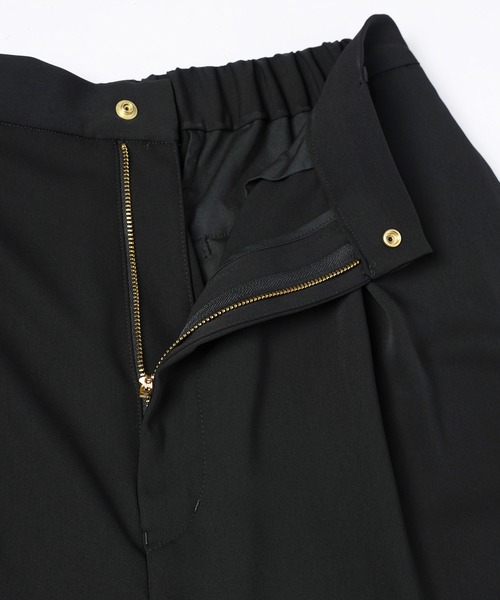 CULLNI（クルニ）の「Double Cloth Tuck Wide Pant（スラックス・メンズ・ネイビー/ブラック/グレー・0/1/2）」の17枚目の写真