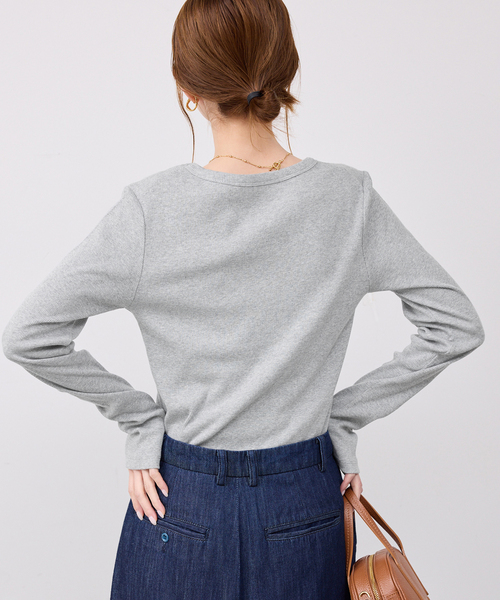 SLOBE IENA（スローブイエナ）の「《WEB限定/追加》パーフェクトカットソー（Tシャツ/カットソー・レディース・ネイビー/グレー/レッド/イエロー・FREE）」の13枚目の写真