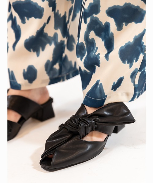 OSMOSIS（オズモーシス）の「リボンサンダル（サンダル・レディース・イエロー系その他/アイボリー/ブラック・23.5cm/24.5cm/24cm）」の21枚目の写真