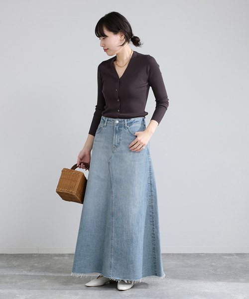 IENA（イエナ）の「YANUK/ヤヌーク Flare Long Skirt スカート（デニムスカート・レディース・ブルー・SMALL/MEDIUM/LARGE）」の3枚目の写真