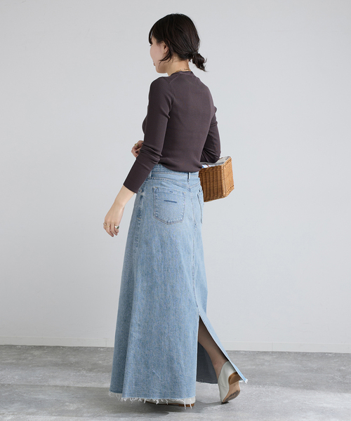 IENA（イエナ）の「YANUK/ヤヌーク Flare Long Skirt スカート（デニムスカート・レディース・ブルー・SMALL/MEDIUM/LARGE）」の5枚目の写真