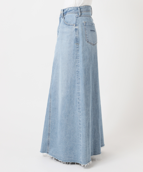 IENA（イエナ）の「YANUK/ヤヌーク Flare Long Skirt スカート（デニムスカート・レディース・ブルー・SMALL/MEDIUM/LARGE）」の22枚目の写真