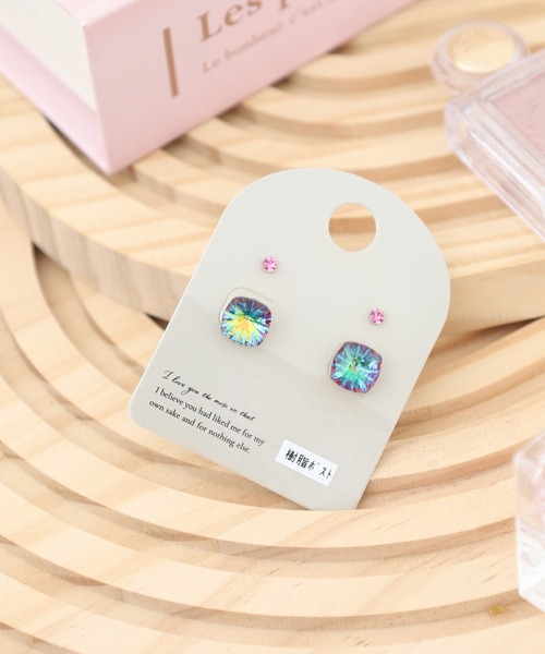 JOSSDROPS(ジョズドロップス)の「JOSSDROPS 4点セット 金属アレルギー対応 樹脂ポスト 日本製 キラキラ オーロラ ピアス 男女兼用(ピアス(両耳用)・レディース・ブルー/その他4/その他12/その他6/その他2/その他5/イエロー/パープル/ラベンダー/その他11/その他10/レインボー/レッド/その他8/ピンク/その他9/ストーン/その他1・FREE)」の12枚目の写真