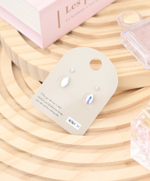 JOSSDROPS(ジョズドロップス)の「JOSSDROPS 4点セット 金属アレルギー対応 樹脂ポスト 日本製 キラキラ オーロラ ピアス 男女兼用(ピアス(両耳用)・レディース・ブルー/その他4/その他12/その他6/その他2/その他5/イエロー/パープル/ラベンダー/その他11/その他10/レインボー/レッド/その他8/ピンク/その他9/ストーン/その他1・FREE)」の13枚目の写真