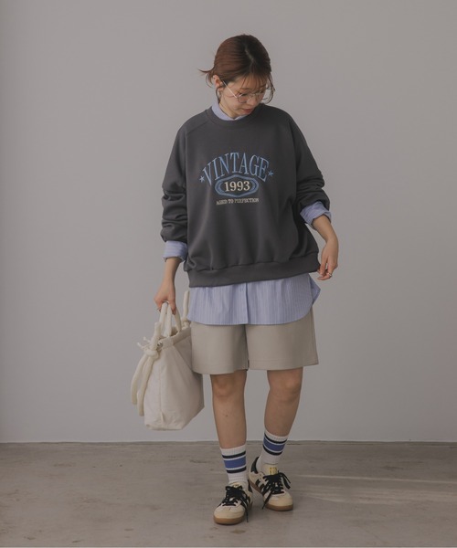 210nouve（トゥージュヌーブ）の「VINTAGE ロゴ オーバーサイズ 刺繍 スウェット トレーナー（スウェット・レディース・チャコールグレー/オレンジ/オートミール・FREE）」の13枚目の写真